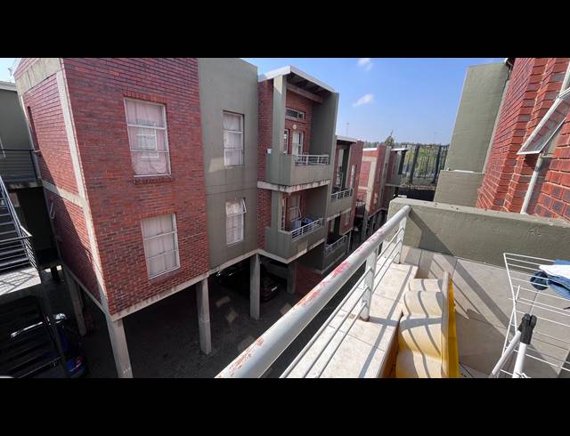 2 bed property to rent in WOODMEAD